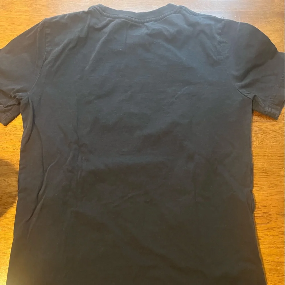 Levi's Black Tee with White Lettering - Picture 4 of 4
